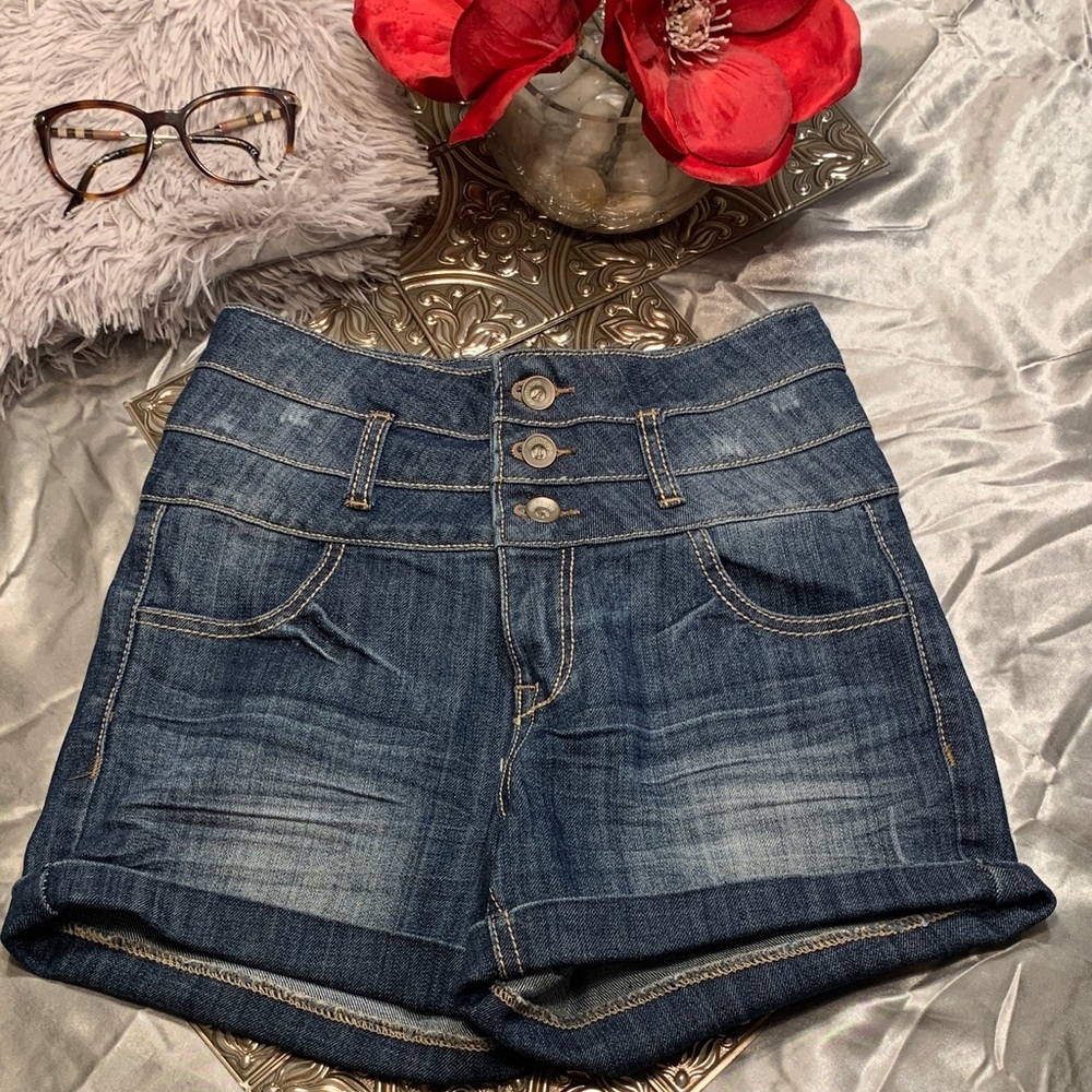 🌹 Vintage Dollhouse • Y2K Denim Short Shorts - Blue • BUTTON FLY